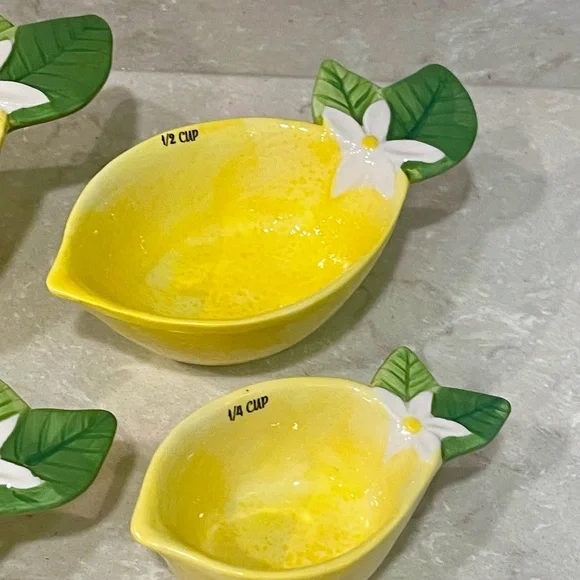 NWT yellow lemon shaped 4 piece measuring cup set, kitchen tools, perfect Gifts! - Picture 5 of 8